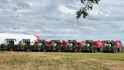 Claas Xerion 5000 a cisterna Nuhn