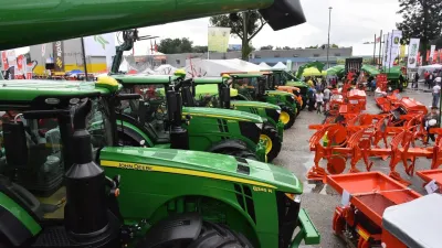 Traktory John Deere na výstavě ve Slovinsku
