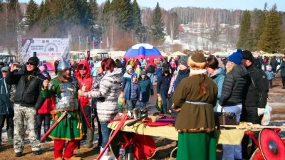 Přesnost a rychlost. Traktorový biatlon z pohledu řidiče. Oblíbené kratochvíle se účastní elita z Ruska a Běloruska. Zdroj foto - Vladimir Oreshko