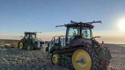 John Deere koupil startup Bear Flag Robotics, aby urychlil vývoj autonomních technologií