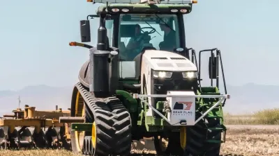 John Deere koupil startup Bear Flag Robotics, aby urychlil vývoj autonomních technologií