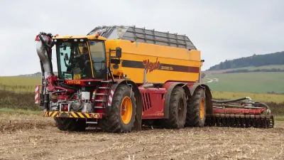 Samojízdný aplikátor Vredo VT7138