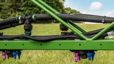 Flexibilní a rychlé použití pesticidu s lokálním využitím zajistí oceněný systém Amazone DirectInject.