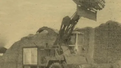 Archivní snímek samojízdného vybírače siláže Rival 300