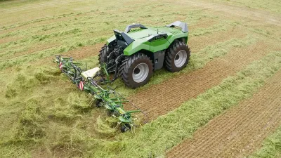 Combined Powers: KRONE a Lemken představují autonomní systém v praktickém předvedení.