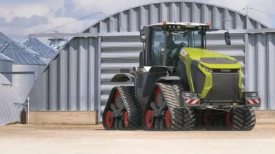 Traktor roku 2024 – nejvýkonnější traktor s plynulou převodovkou, nejvýkonnější sklízecí řezačka nebo nejsilnější traktor současnosti.