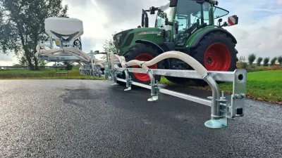 Secí rameno ZOCON připojené k traktoru