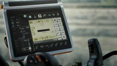 Terminály K-Monitor 7" a K-Monitor Pro 12", nyní s výkonným čtyřjádrovým procesorem pro rychlejší načítání a zpracování požadavků umožňují např. sekční řízení, variabilní dávkování na základě podkladových map, automatické ovládání nářadí pomocí TIM (Tractor Implement Management).