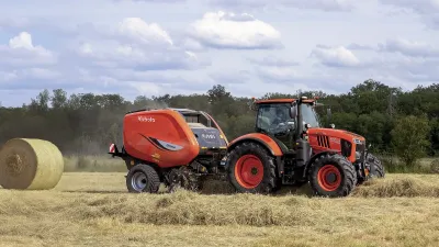 TIM umožňuje, aby nářadí – jako lisy nebo rozmetadla – samo řídilo funkce traktoru.