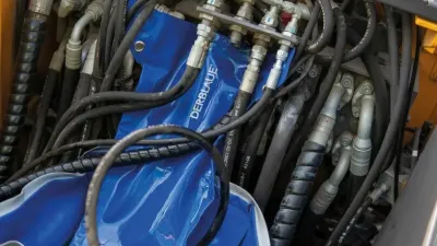 Detail modrého zařízení DERBLAUE s hadicemi
