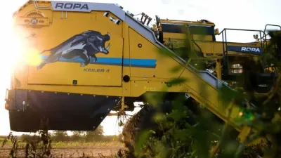 Detail žlutého vyorávače ROPA Keiler II