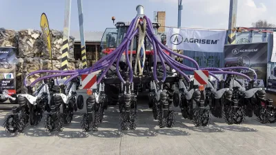 AGRISEM STRIPCAT II v konfiguraci s kejdovou aplikací v areálu CIME