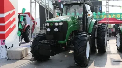 Vypůjčení vzhledu traktorů John Deere, který využíval do roku 2010