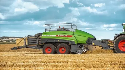 Nový lis Fendt produkuje balíky o rozměru 120x90 centimetrů
