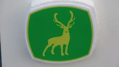 Tady jelen neskáče