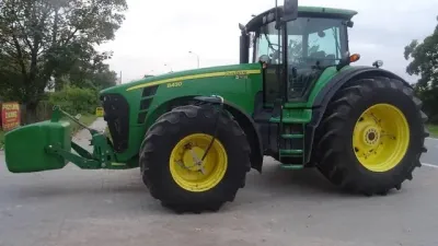 John Deere 8430 s dvojmontáží kol