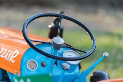 Traktor Lamborghini 2241R – Lamborghini volant