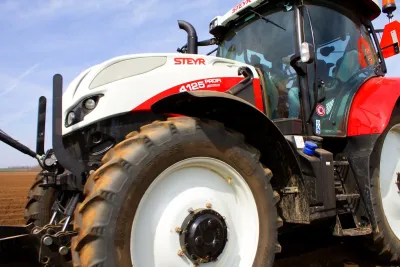 Traktor Steyr