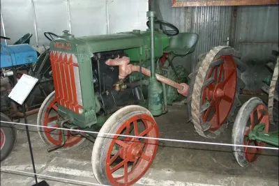 Traktor Wikov 22