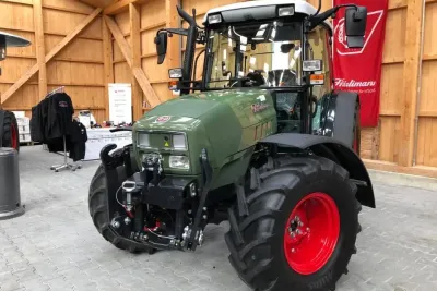 XA 100.4