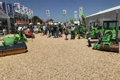Demopark 2019, trávníková show s golfovým a sportovním trávníkem