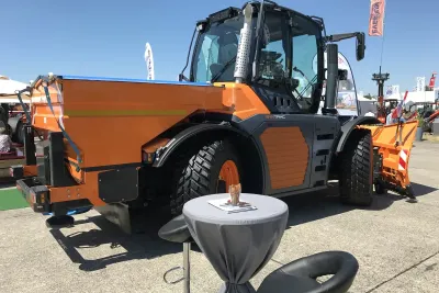 Demopark 2019, trávníková show s golfovým a sportovním trávníkem
