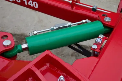 Hydraulické nastavení první radlice