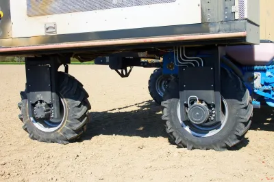 Inovovaný autonomní robot Robotti zasel v Česku desítky hektarů a další budou přibývat