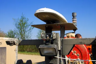 Inovovaný autonomní robot Robotti zasel v Česku desítky hektarů a další budou přibývat