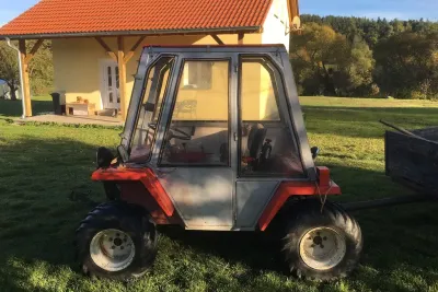 Svahový traktor Reform Metrac 2002
