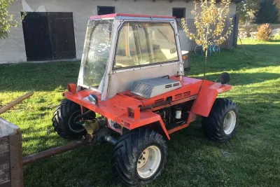Svahový traktor Reform Metrac 2002