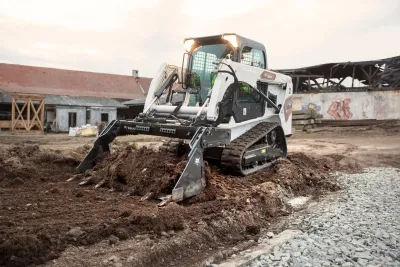 Bobcat inovoval teleskopické manipulátory a pásové nakladače. Motory nabídnou nižší spotřebu a vyšší točivý moment