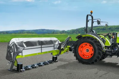 Claas přichází s novými žacím stroji s vylepšeným bočním zavěšením a řadou užitečných funkcí