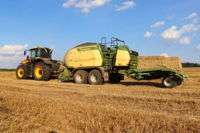 Krone Big Pack 1290 HDP VC s akumulačním vozíkem BaleCollect