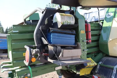 Krone Big Pack 1290 HDP VC s akumulačním vozíkem BaleCollect