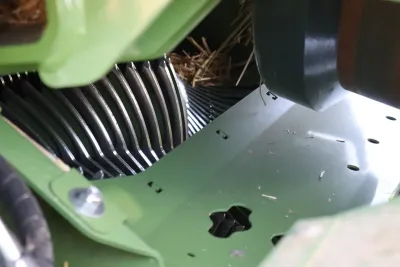 Krone Big Pack 1290 HDP VC s akumulačním vozíkem BaleCollect