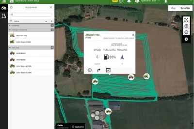 Zobrazení strojů CLAAS v John Deere Operations Center (aplikace Operační středisko na adrese MyJohnDeere.com)