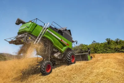 Fendt představuje novou sklízecí mlátičku Fendt 5275 C SL