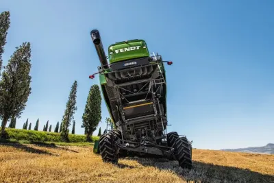 Fendt představuje novou sklízecí mlátičku Fendt 5275 C SL