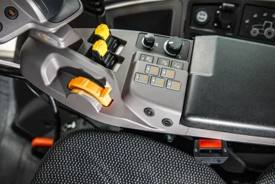Kubota M6002