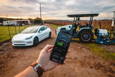 První elektrický traktor s autonomním řízením Monarch Tractor