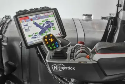 Samojízdný čtyřřádkový sklízeč brambor Dewulf Enduro