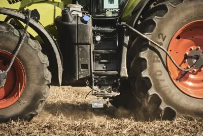 Claas pro test poskytl své traktory s integrovaným systémem pro úpravu tlaku v pneumatikách CTIC 2800