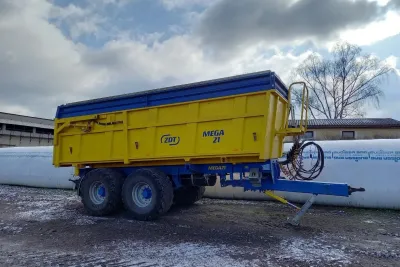 Technika AMAZONE, NEW HOLLAND, PICHON a další pomáhají zemědělství zatraktivnit. Zdroj foto - Mgr. Liliana Geisselreiterová