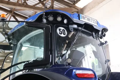 New Holland T7 HD se zcela novou kabinou a ovládáním zaujme řadou jedinečných funkcí.