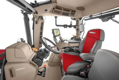 V kabině traktoru Case IH Puma se nachází kvalitnější materiály.