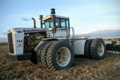 Big Bud 740.