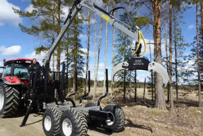 Lesní vyvážecí návěsy Trejon Multiforest na český trh nově dodává společnost P & L, spol. s r.o.