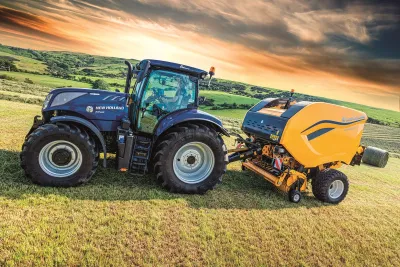 Nový lis s variabilní komorou New Holland Pro-Belt.