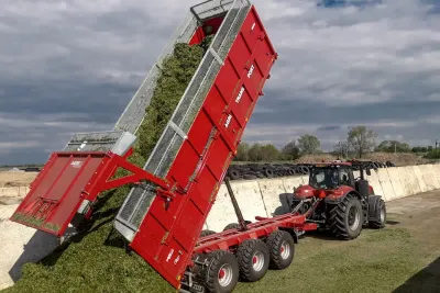 K podvozku návěsu ZDT AGRIMEGA výrobce dodává korbu ve vanovém, třístranném, dvoustranném nebo velkoobjemovém provedení v objemech 13,5 m3 až 45 m3 a s povolenou hmotností 13, 18, 21, 25 a 33 tun.